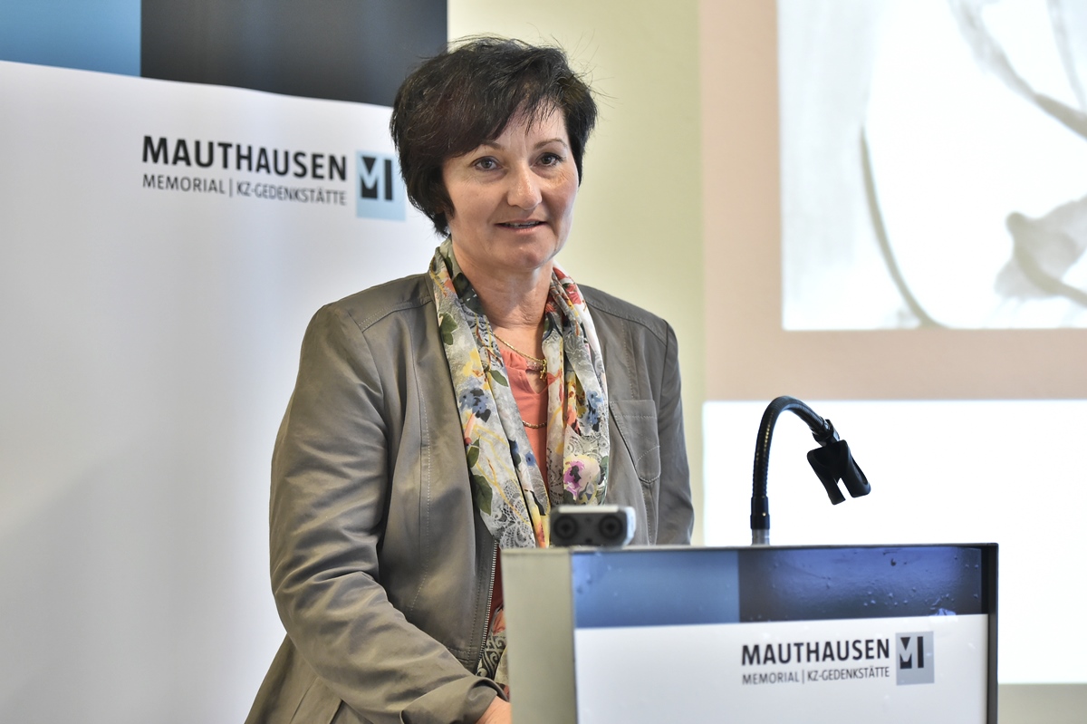 Paní Angelika Schlackl, která stojí za celým projektem výstav v Rakousku.